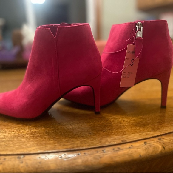 Sam & Libby hot pink ankle boots, Size 8 - Picture 8 of 11